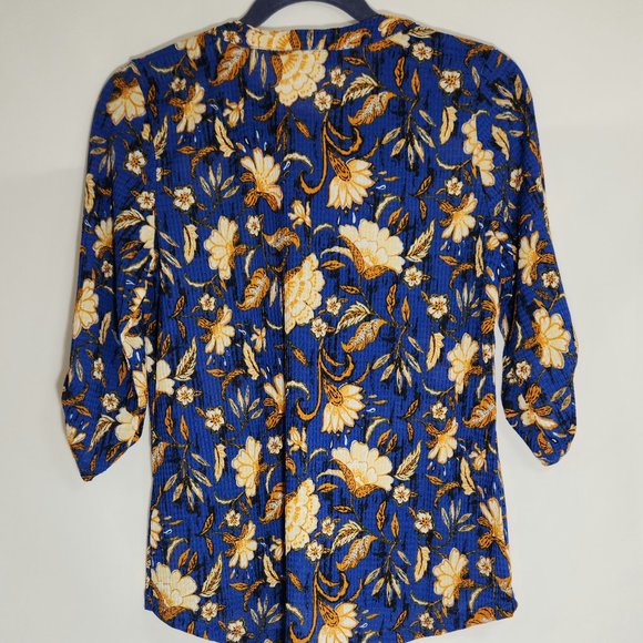 Emily Daniel's Stretchy Top - Picture 6 of 10